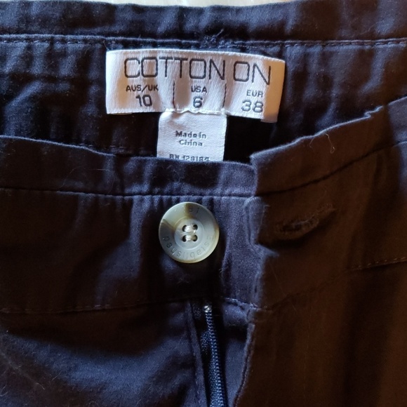 Cotton On Summer Shorts - Picture 2 of 4